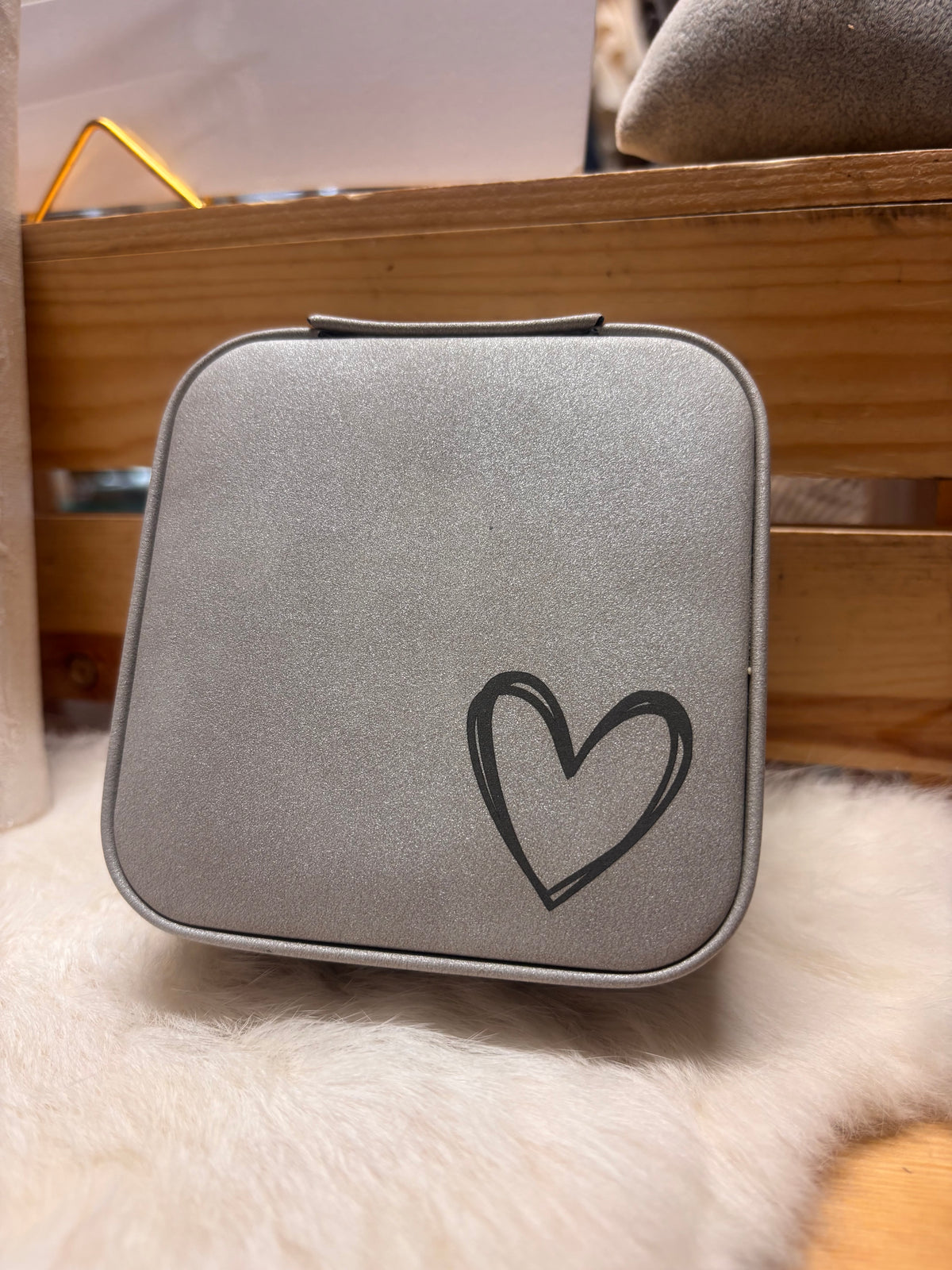 Heart Compact Zip-Around Jewelry Case